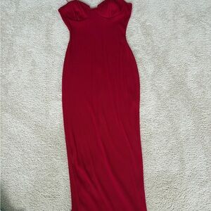 PrettyLittleThing Shape Red Plisse Strappy Cup Detail Midaxi Dress